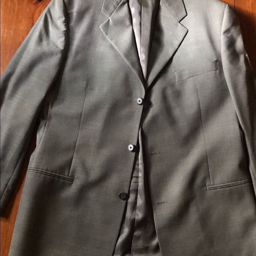 Jhane Barnes classic olive green Men’s suit